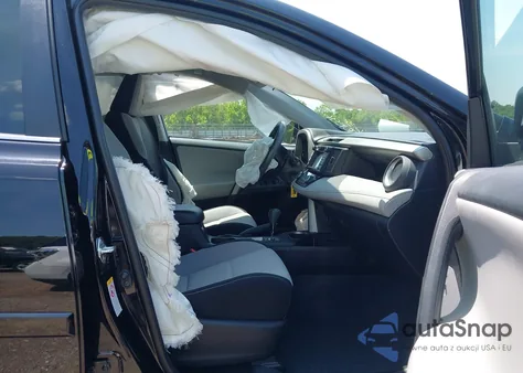 2017 Toyota Rav4 Xle из США, поврежденный, VIN 2T3RFREVXHW587992